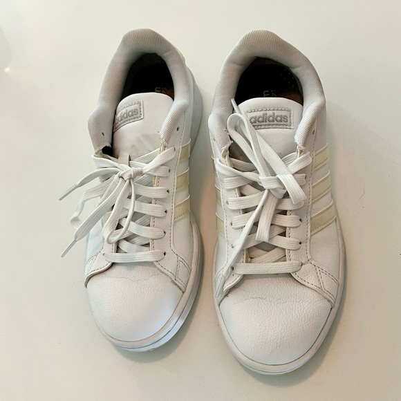 Adidas shoes - Picture 2 of 2